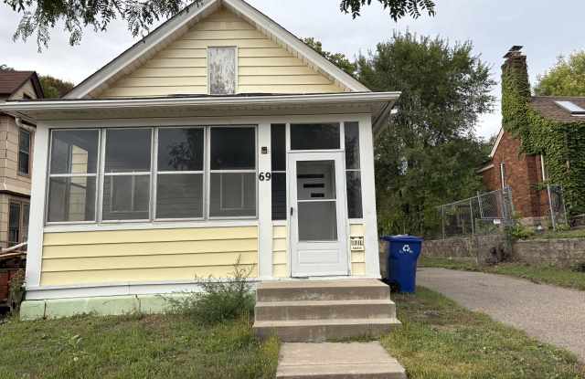 69 Manitoba Ave Gallery 2