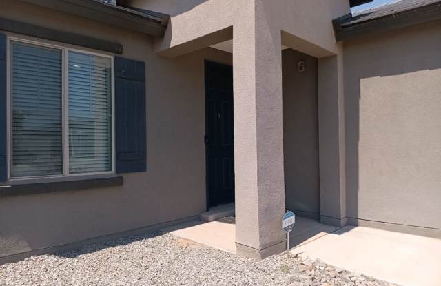 3 Bedroom, 2 Bathroom Home! Schedule a Showing! Gallery 3