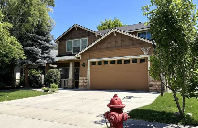 "Luxury Living: Stunning home with marble counter tops & Fireplace!" photos photos
