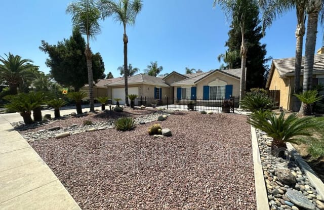 2935 South Aspen St - 2935 South Aspen Street, Visalia, CA 93277