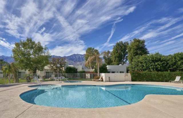 1742 Sunnydale Plz Gallery 2