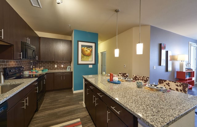 HiLine at Littleton Commons photos photos