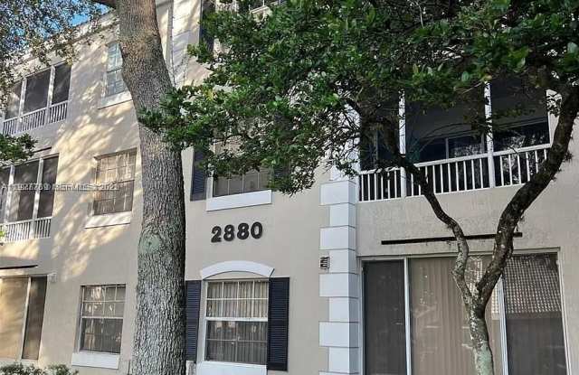 2880 N Oakland Forest Dr photos photos