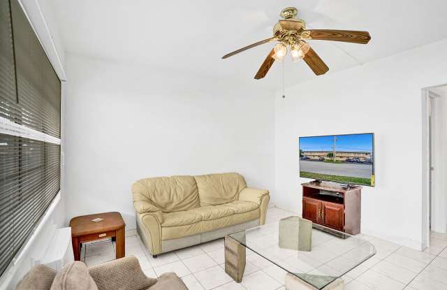 2001 Northeast 38th Street - 2 Gallery 3