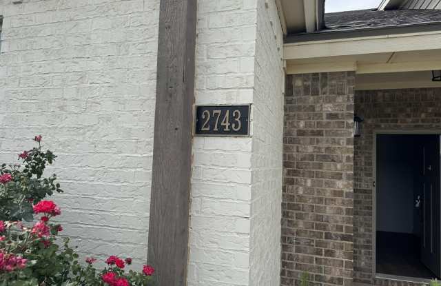2743 137th Street photos photos