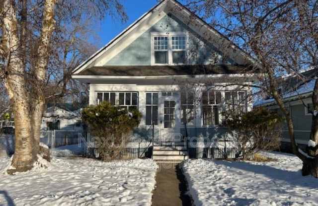 813 2nd Avenue East photos photos