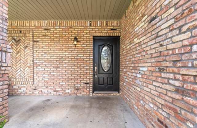 604 NW 17th Court Gallery 2