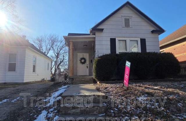 1024 Roosevelt Ave photos photos