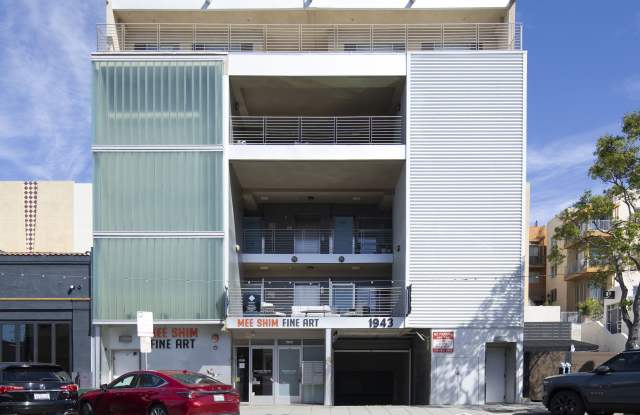 1943 India Street photos photos