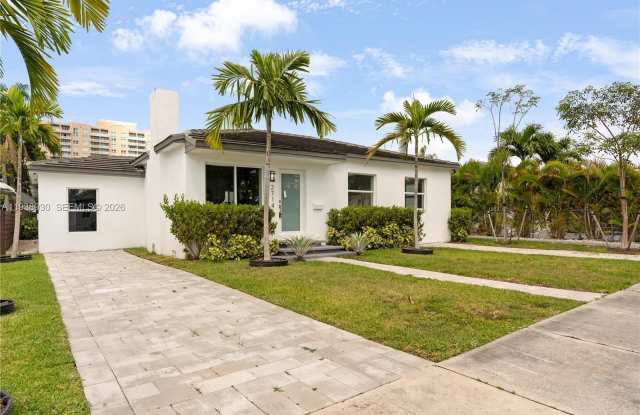 2714 SW 36th Ave photos photos