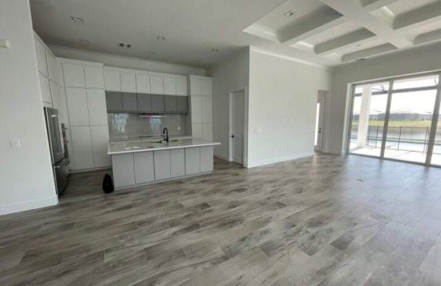 3725 Sapphire Cove Cir E Gallery 2