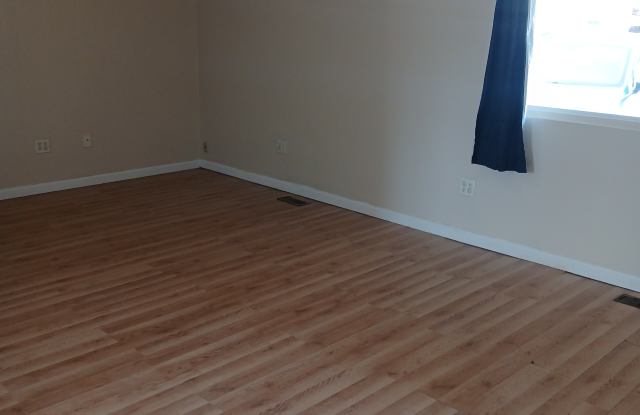 1013-2 Briarwood Rd photos photos