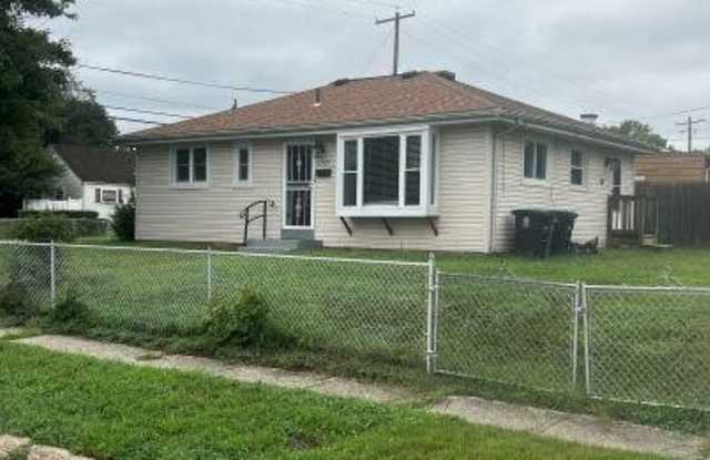 2521 NEWGLEN AVENUE photos photos