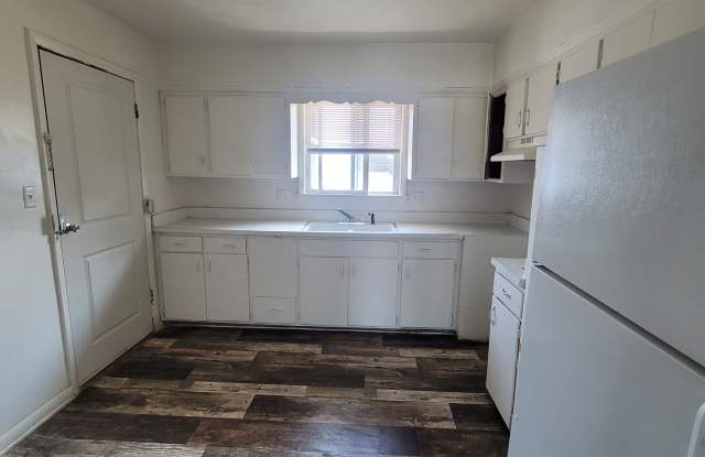 6406 North 87th Street - 3 photos photos