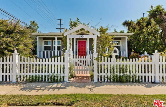 3504 Redwood Ave photos photos