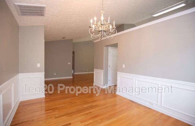 6 Woodmere Ct Gallery 4
