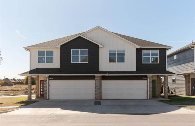 Luxury 3 Bedroom 2.5 Bathroom Townhome in Piedmont Schools with Neighborhood Park Gallery 1