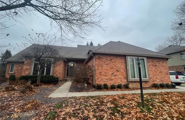 3235 PARKWOOD Drive - 3235 Parkwood Drive, Rochester Hills, MI 48306
