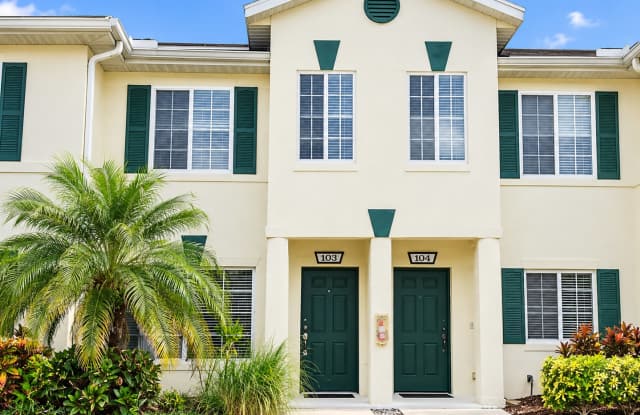 MAINTENANCE-FREE TOWNHOME LIVING IN HERITAGE HARBOUR – WATER INCLUDED photos photos