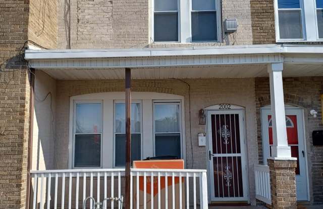 2002 Grant Ave photos photos