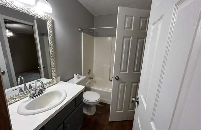 1571 144th Avenue NW Gallery 3