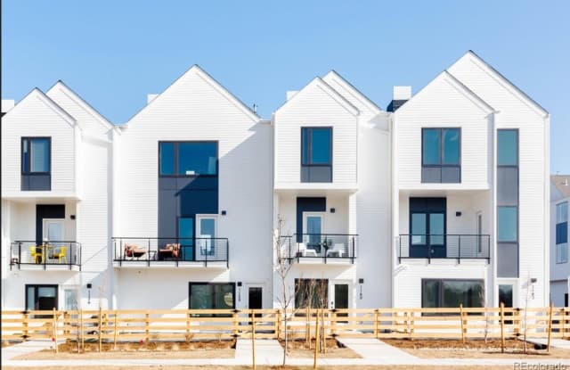 Modern 2 Bed/2 Bath Townhome in Lakewood - 1186 South Reed Street, Lakewood, CO 80232