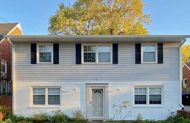 1316 Rowe Street - 1316 Rowe Street, Fredericksburg, VA 22401 1316 Rowe Street - 1316 Rowe Street, Fredericksburg, VA 22401