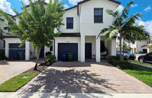 13130 SW 232nd Ter photos photos