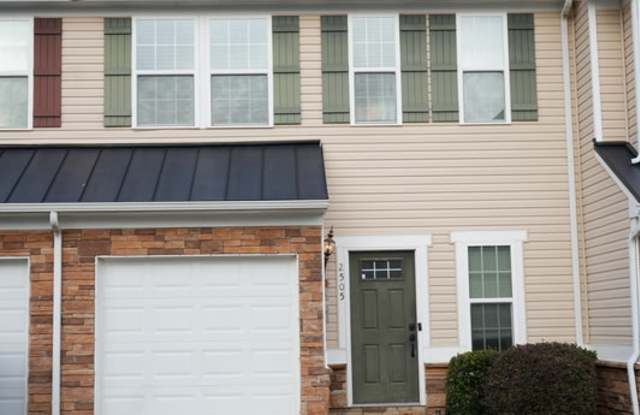 2505 Silverthorn Dr - 2505 Silverthorn Drive, Charlotte, NC 28273
