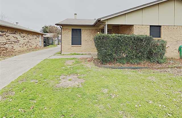 2517 Indigo Lane - 2517 Indigo Lane, Arlington, TX 76015