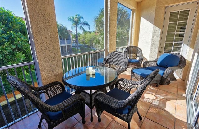 800 Lambiance CIR - 800 Lambiance Cir, Pelican Bay, FL 34108