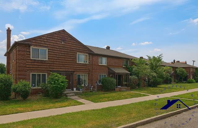 17536 2nd Avenue photos photos
