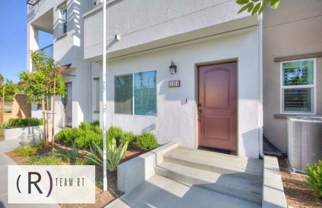 Gorgeous 3 Story 4 Bedroom 3.5 Bathroom Brand New Residence in the heart of Artesia photos photos