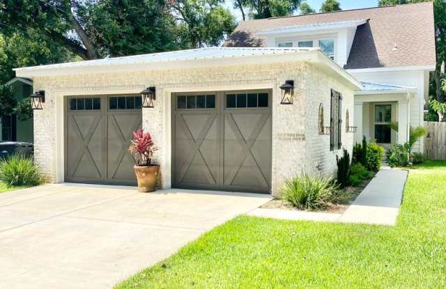 315 A SE Brooks Street - 315 A Brooks St SE, Fort Walton Beach, FL 32548 315 A SE Brooks Street - 315 A Brooks St SE, Fort Walton Beach, FL 32548