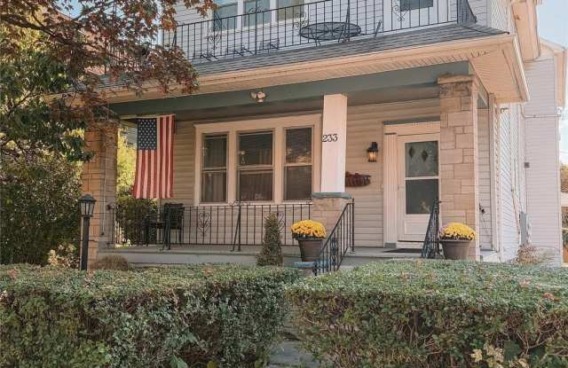 233 Pennsylvania Street unit: 1 photos photos