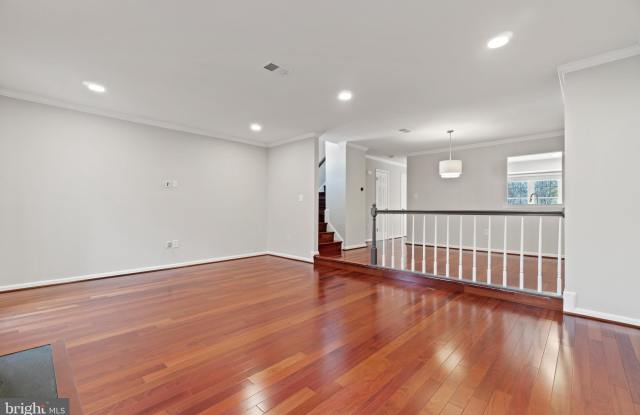 6009 CROCUS COURT Gallery 3