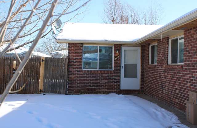 Wonderful Remodeled Duplex in the Heart of Longmont - 2028 Yeager Drive, Longmont, CO 80501