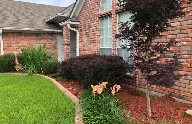 Corner Lot close to Barksdale Airforce Base with Bonus Room in back yard.. photos photos