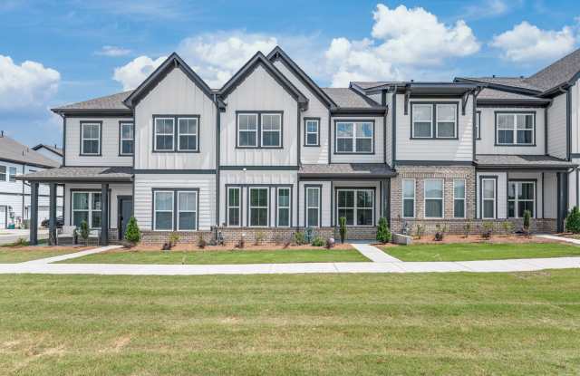 (Coming Soon) 4 Bedroom Townhome in Harrisburg! photos photos