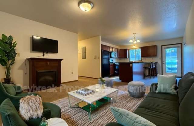 317 16th Street South - 4 photos photos