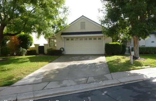917 Venice Glen - 917 Venice Gln, Escondido, CA 92026