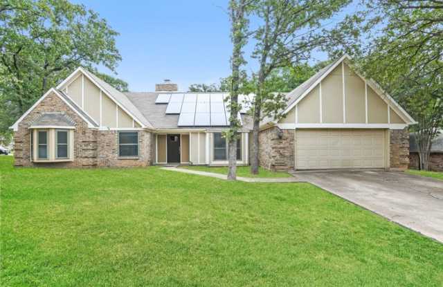 1009 Woodridge Drive - 1009 Woodridge Drive, Azle, TX 76020