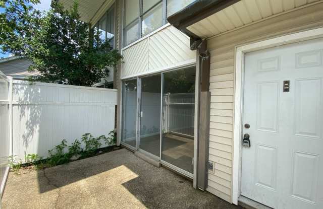 Cozy University View Condo Just Minutes from LSU photos photos