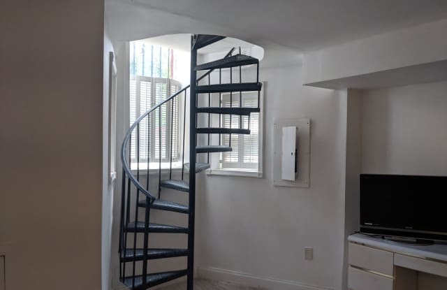 1928 11th St NW Gallery 2