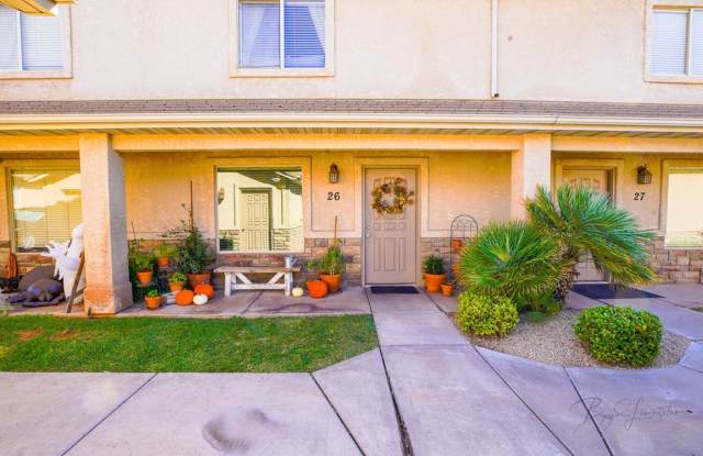 3 bed, 2.5 bath, 1 car detached garage photos photos