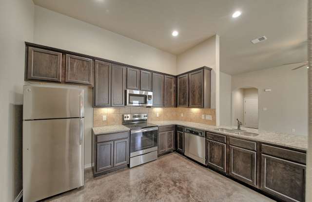 GORGEOUS 3 BEDROOM DUPLEX LOCATED IN BUDA, TEXAS! photos photos