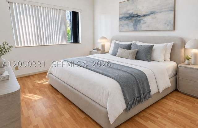8816 Collins Ave Gallery 3