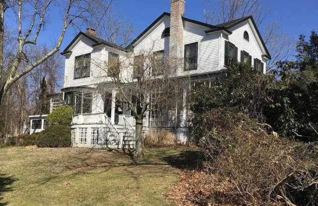 207 Grant St - 207 Grant Street, Port Jefferson, NY 11777