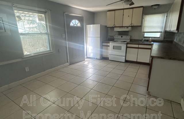 724 Wyatt St photos photos