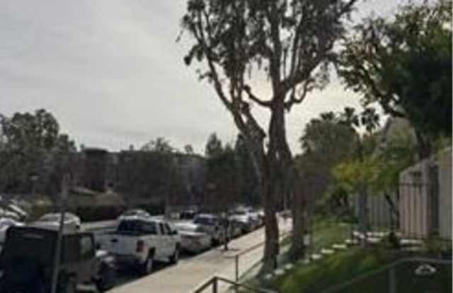 22219 Erwin Street 1/2 photos photos